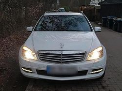 Weiß Gebraucht 2011 Mercedes C180 Kombi | 5.000 €
