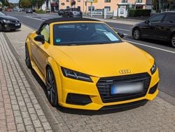 Gelb Gebraucht 2016 Audi TT Roadster Cabrio | 24.450 € (Fairer Preis)