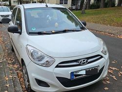 Weiß Gebraucht 2012 Hyundai i10 Edition Kleinwagen | 2.400 € (Fairer Preis)