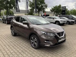 Braun Gebraucht 2019 Nissan Qashqai N-Connecta SUV | 16.760 € (Fairer Preis)