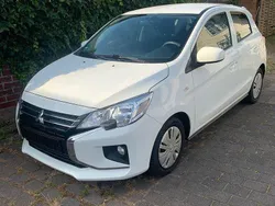 Weiß Gebraucht 2022 Mitsubishi Space Star Select Limousine | 9.300 € (Guter Preis)