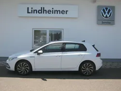 Pure white Gebraucht 2020 VW Golf VIII Style Kleinwagen | 17.390 € (Guter Preis)