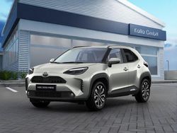 Rot Neu 2025 Toyota Yaris Cross SUV | 31.290 € (Etwas zu teuer)