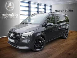 Graphitgrau Gebraucht 2024 Mercedes V220 Van / Kleinbus | 59.990 € (Teuer)