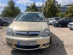 Silber Gebraucht 2009 Opel Meriva Innovation Van / Kleinbus | 4.890 € (Etwas zu teuer)