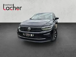 Deep black perleffekt Gebraucht 2024 VW Tiguan Move SUV | 32.490 € (Guter Preis)