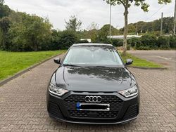 Grau Gebraucht 2021 Audi A1 Sportback Comfort Kleinwagen | 17.499 € (Fairer Preis)