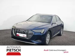 Navarrablau metallic Gebraucht 2021 Audi e-tron S-Line SUV | 40.970 € (Fairer Preis)