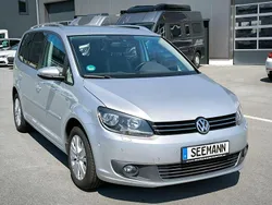 Silber Gebraucht 2014 VW Touran Life Van / Kleinbus | 8.990 € (Guter Preis)