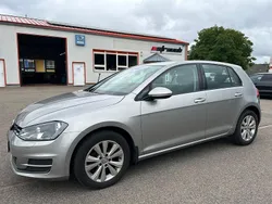 Silber Gebraucht 2015 VW Golf VII Comfortline Limousine | 10.380 € (Fairer Preis)