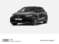 Daytonagrau perleffekt Neu 2025 Audi RS3 Comfort Kleinwagen | 74.480 € (Fairer Preis)