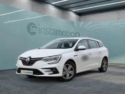 Weiß Gebraucht 2023 Renault Mégane IV Equilibre Van / Kleinbus | 24.255 € (Fairer Preis)