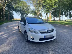 Weiß Gebraucht 2011 Toyota Auris Hybrid Kombi | 6.900 € (Fairer Preis)