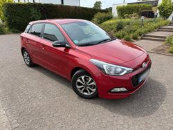 Rot Gebraucht 2018 Hyundai i20 Passion Kleinwagen | 9.999 € (Guter Preis)