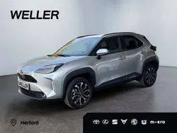 Silber Neu 2025 Toyota Yaris Cross SUV | 25.490 €