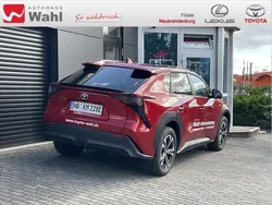Rot Gebraucht 2024 Toyota bZ4X SUV | 41.149 € (Fairer Preis)