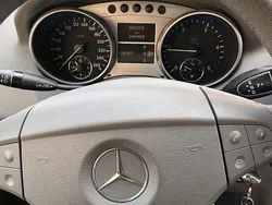 Schwarz Gebraucht 2007 Mercedes ML320 SUV | 9.500 €