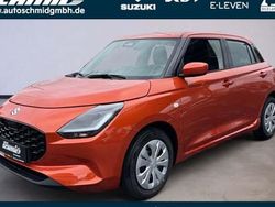 Flame orange pearl metallic Neu 2025 Suzuki Swift Club Kleinwagen | 16.990 €