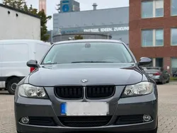 Grau Gebraucht 2008 BMW 320 Limousine | 2.000 €