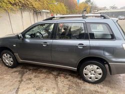 Grau Gebraucht 2003 Mitsubishi Outlander SUV | 2.800 € (Fairer Preis)