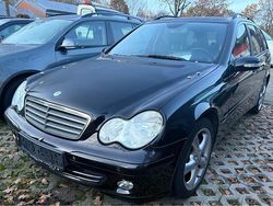 Schwarz Gebraucht 2004 Mercedes C200 Kombi | 2.150 € (Fairer Preis)