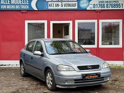 Silber Gebraucht 2002 Opel Astra Limousine | 2.490 €