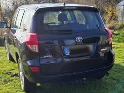 Schwarz Gebraucht 2007 Toyota RAV4 SUV | 9.800 € (Etwas zu teuer)