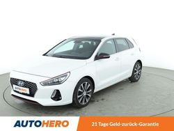Weiß Gebraucht 2017 Hyundai i30 Intro Edition Limousine | 11.940 € (Fairer Preis)