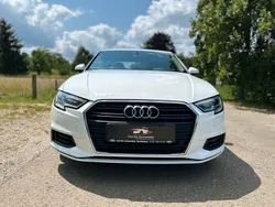 Weiß Gebraucht 2018 Audi A3 Ambiente Limousine | 17.499 € (Guter Preis)