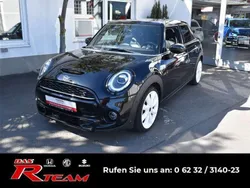 Midnight black metallic Gebraucht 2019 Mini Cooper S Kleinwagen | 19.495 € (Fairer Preis)