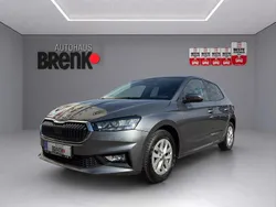 Grau Gebraucht 2022 Skoda Fabia Ambition Limousine | 14.690 € (Guter Preis)