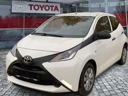 Weiß Gebraucht 2017 Toyota Aygo Kleinwagen | 8.990 € (Etwas zu teuer)