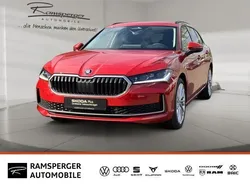 Rot (karminrot metallic) Neu 2024 Skoda Superb Selection Kombi | 44.990 € (Etwas zu teuer)
