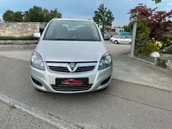 Silber Gebraucht 2010 Opel Zafira Van / Kleinbus | 2.999 €