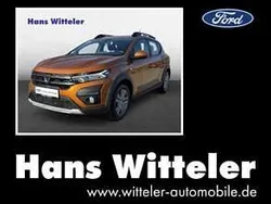 Orange Gebraucht 2021 Dacia Sandero Comfort Kleinwagen | 15.490 € (Etwas zu teuer)