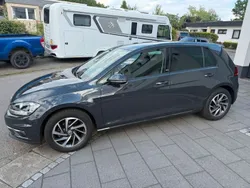 Grau Gebraucht 2018 VW Golf VII Sound Limousine | 13.350 € (Superpreis)