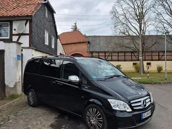 Schwarz Gebraucht 2011 Mercedes Viano Van / Kleinbus | 15.999 € (Fairer Preis)