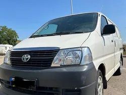 Weiß Gebraucht 2010 Toyota HiAce Van / Kleinbus | 7.700 €
