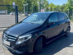 Schwarz Gebraucht 2015 Mercedes B250 Urban Van / Kleinbus | 16.500 € (Fairer Preis)