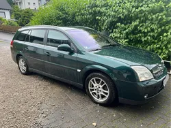 Grün Gebraucht 2006 Opel Vectra Kombi | 1.600 € (Fairer Preis)