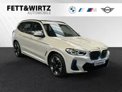 Mineralweiss metallic Gebraucht 2024 BMW iX3 Impressive SUV | 51.888 € (Fairer Preis)
