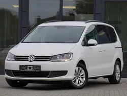 Pure white Gebraucht 2017 VW Sharan Comfortline Van / Kleinbus | 20.980 € (Fairer Preis)