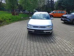 Silber Gebraucht 2004 VW Golf IV Comfortline Limousine | 1.650 € (Guter Preis)
