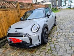 Grau Gebraucht 2022 Mini Cooper SE Classic Kleinwagen | 16.200 € (Guter Preis)
