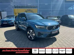 Fjord blue metallic Gebraucht 2024 Volvo XC40 Core SUV | 39.890 € (Fairer Preis)