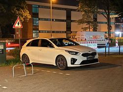 Weiß Gebraucht 2019 Kia Ceed Kleinwagen | 19.499 € (Etwas zu teuer)