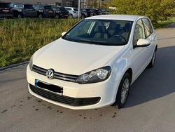 Weiß Gebraucht 2009 VW Golf VI Trendline Limousine | 3.800 € (Fairer Preis)