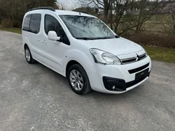Lack weiss banquise/deckende l Gebraucht 2017 Citroën Berlingo SELECTION Van / Kleinbus | 8.000 € (Guter Preis)