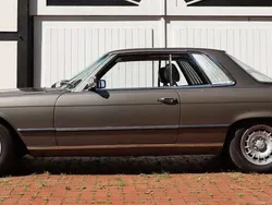 Grau Gebraucht 1980 Mercedes 500 | 57.600 €