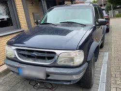 Blau Gebraucht 1996 Ford Explorer SUV | 2.000 € (Fairer Preis)